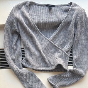 Forever 21 Light Gray V-Neck Sweater